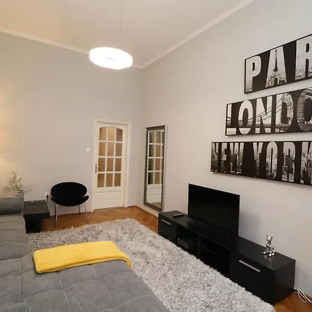 Nehru Part River Side Danube Apartamento *