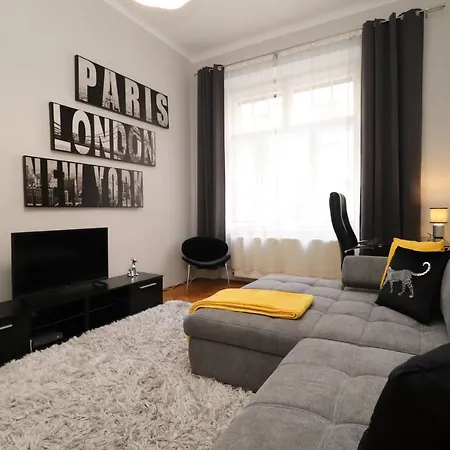 Apartment Nehru Part River Side Danube